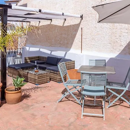 Appartement Town House With Roof Terrace In Heart Of