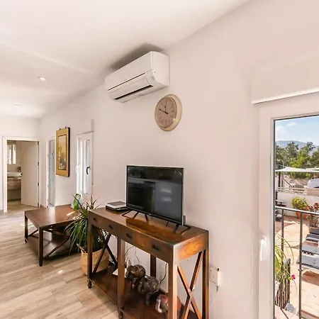 Appartement Town House With Roof Terrace In Heart Of